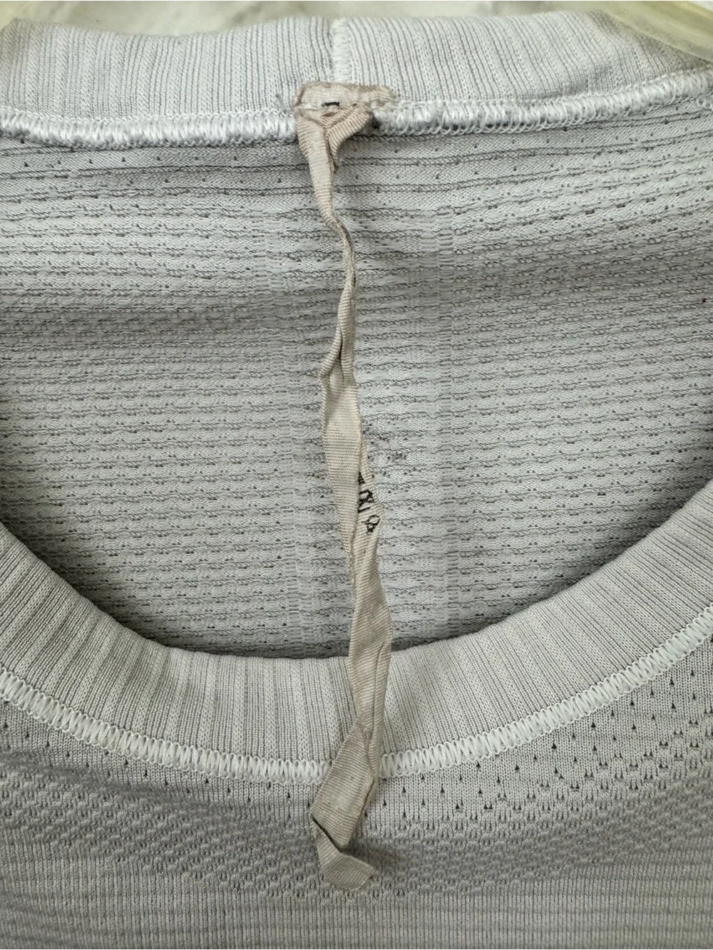 lululemon Run Swiftly Tech Long Sleeve Mesh Top Size 4 White Thumbholes